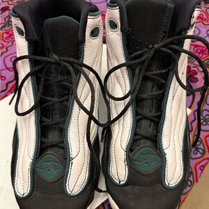 Jordan Pro Strong Black, White and Green Athletic Shoes Size 8.5